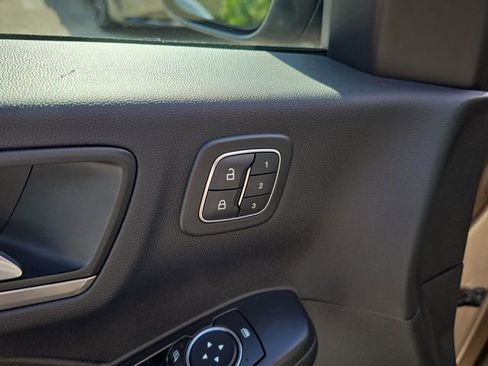 Used 2021 Ford Escape Titanium FWD image 20
