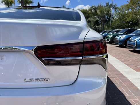 Used 2019 Lexus LS 500 RWD image 40