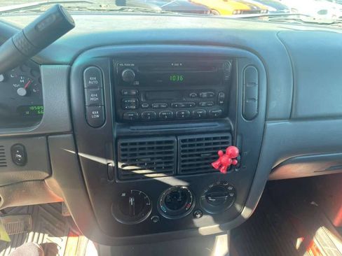 Used 2004 Ford Explorer Sport XLT image 11