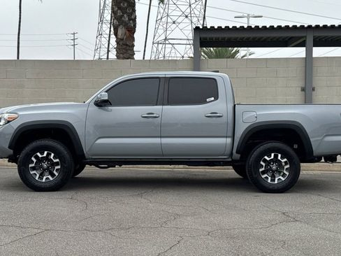 Used 2020 Toyota Tacoma TRD Off-Road w/ Technology Package RWD image 9