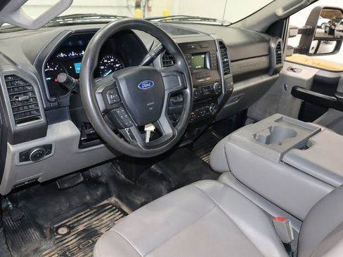Used 2018 Ford F550 2WD Crew Cab Super Duty image 18