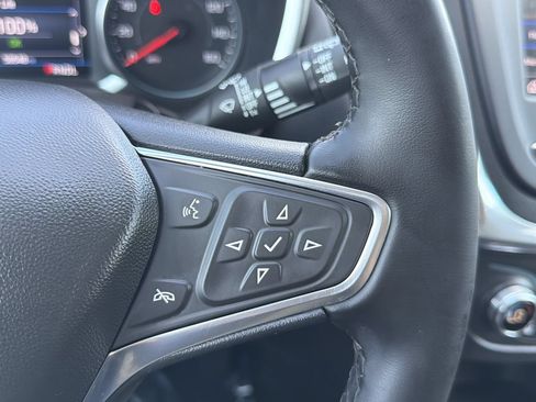 Used 2024 Chevrolet Equinox LT FWD image 10