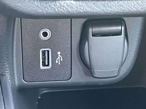 Used 2025 Nissan Versa S w/ S Plus Package image 27
