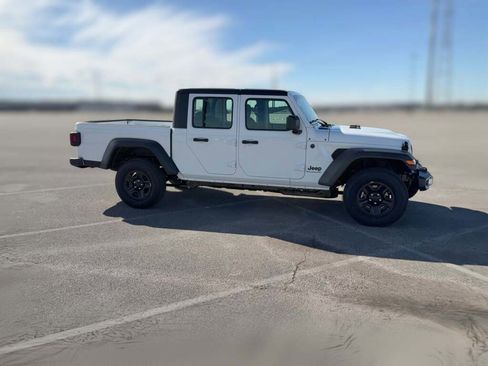 New 2026 Jeep Gladiator Sport image 15