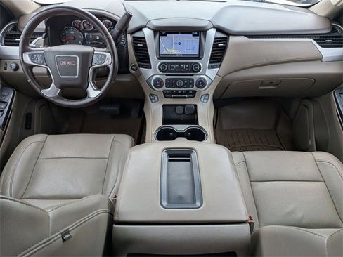 Used 2018 GMC Yukon XL SLT w/ Premium Edition image 28
