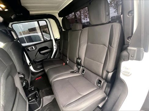Used 2020 Jeep Gladiator Sport w/ Quick Order Package 24S image 29