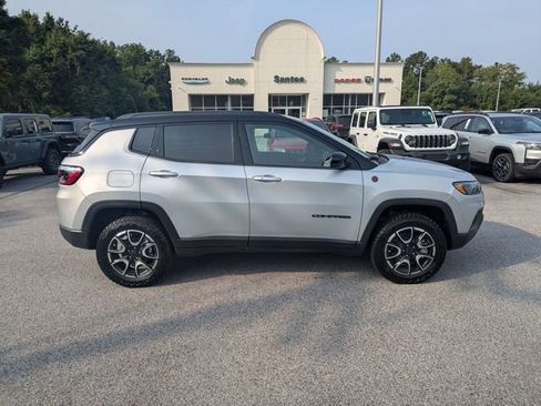 New 2026 Jeep Compass Trailhawk AWD/4WD image 2