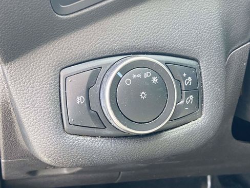 Used 2015 Ford Escape SE w/ Equipment Group 201A FWD image 19