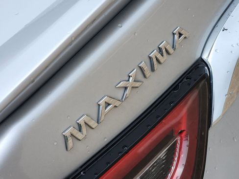 Used 2023 Nissan Maxima Platinum w/ Sport Mat Group FWD image 18