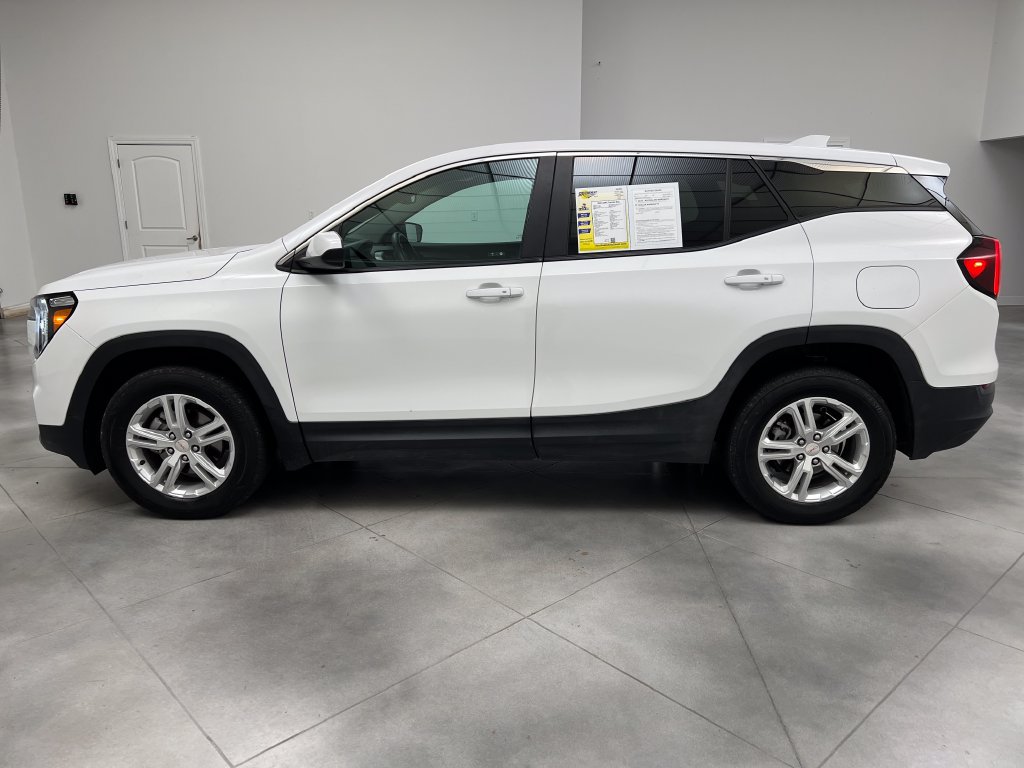 Used 2024 GMC Terrain SLE AWD/4WD image 5
