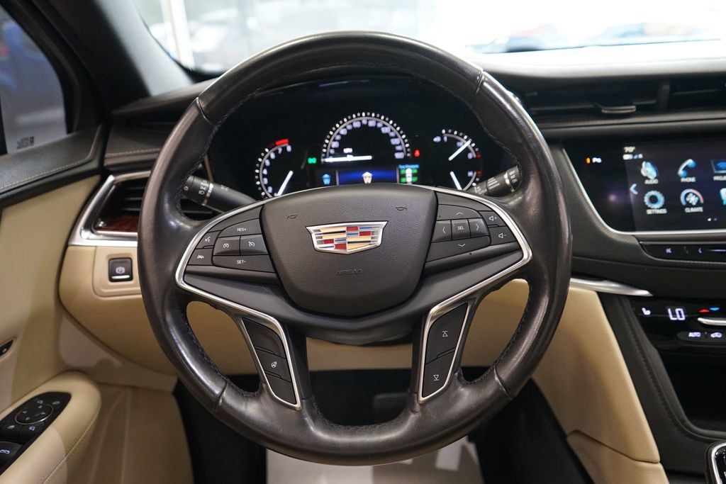 Used 2018 Cadillac XT5 Luxury AWD/4WD image 31