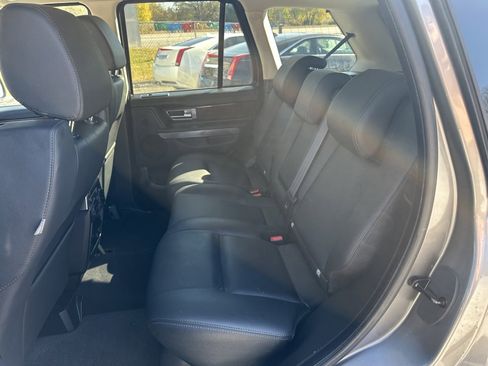 Used 2011 Land Rover Range Rover Sport HSE image 18