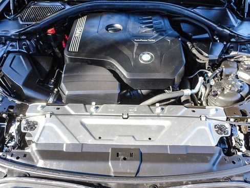 Used 2022 BMW 330i Sedan w/ Driving Assistance Package image 27