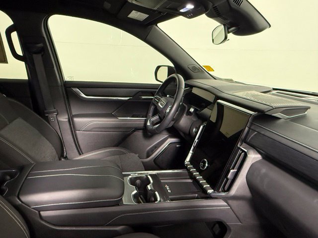 Used 2025 GMC Acadia Elevation FWD image 58