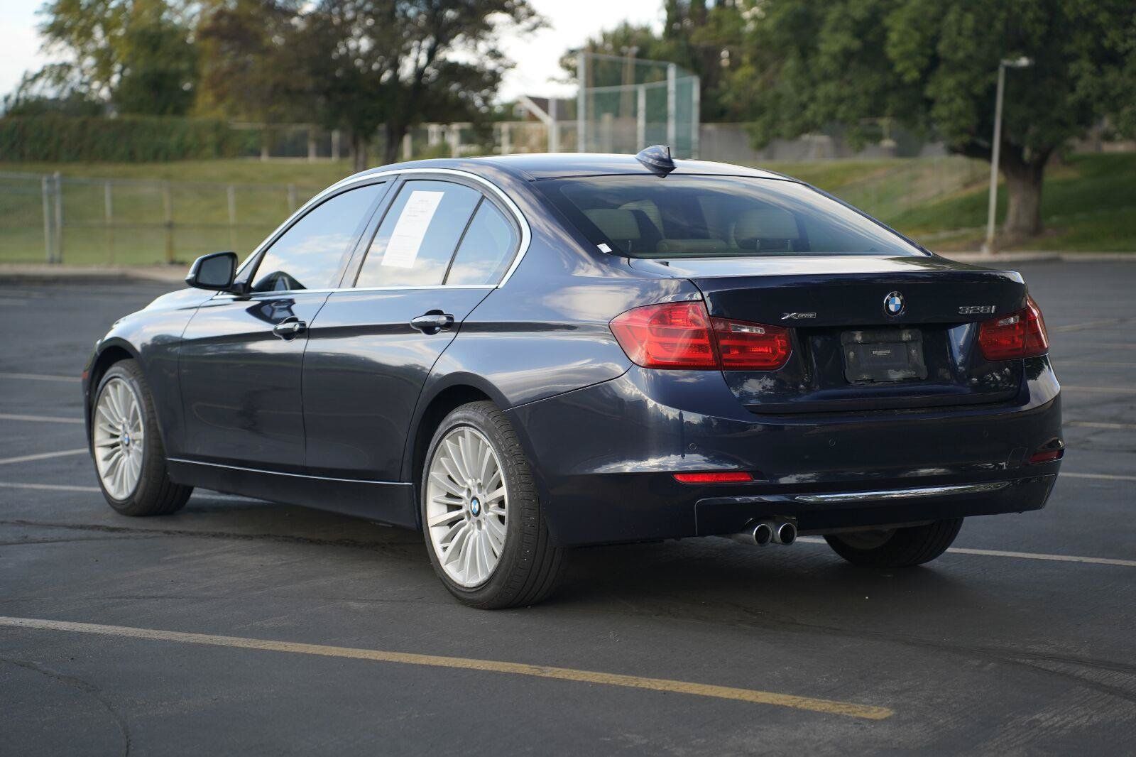 Used 2013 BMW 328i xDrive Sedan AWD/4WD image 3