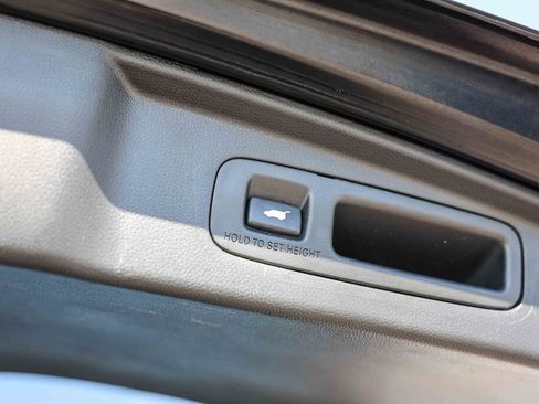 Used 2024 Honda CR-V EX-L image 33