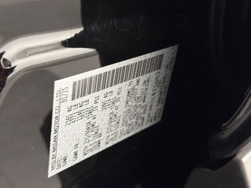 Used 2025 Nissan Rogue SV image 33