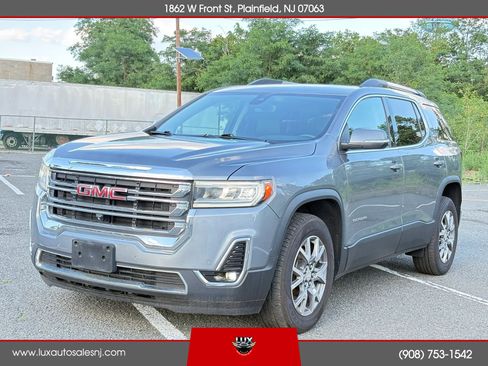 Used 2020 GMC Acadia SLT w/ Driver Alert Package II FWD image 2