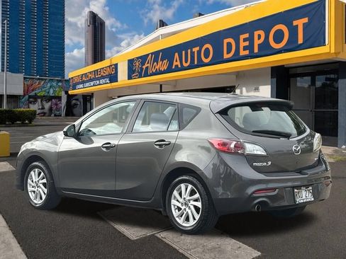 Used 2013 MAZDA MAZDA3 i Touring FWD image 3