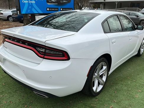 Used 2020 Dodge Charger SXT image 8