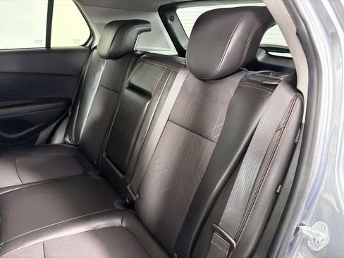 Used 2019 Chevrolet Trax LT w/ LT Convenience Package FWD image 15