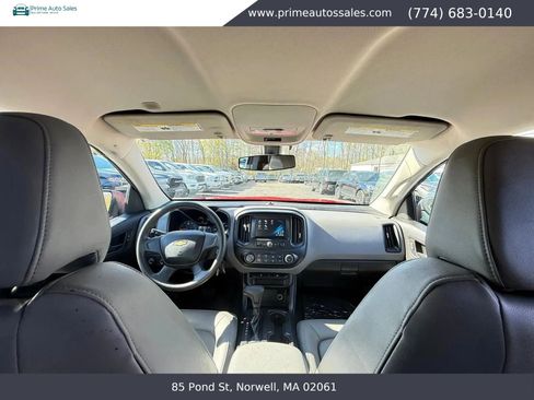 Used 2018 Chevrolet Colorado W/T AWD/4WD image 16