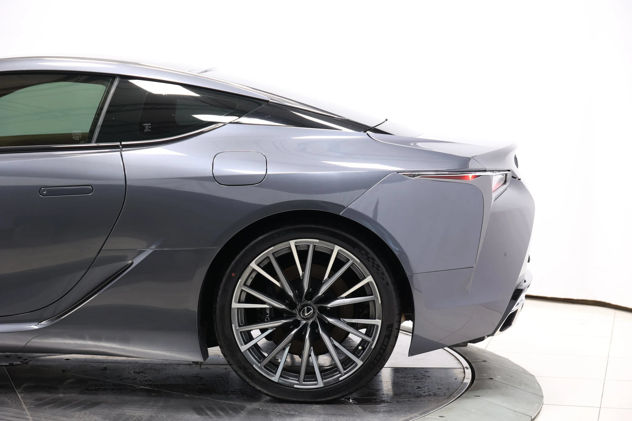 Used 2025 Lexus LC 500 Coupe w/ Touring Package RWD image 10