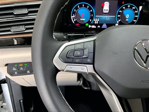 New 2026 Volkswagen Atlas SE image 17