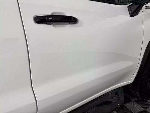 Used 2024 Chevrolet Silverado 1500 ZR2 w/ Technology Package image 34