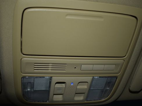 Used 2012 Honda Crosstour EX-L image 29