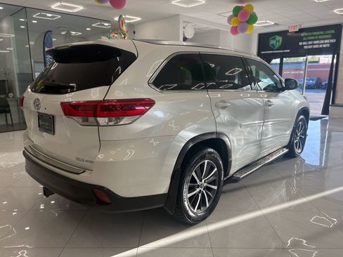 Used 2018 Toyota Highlander XLE w/ Protection Package #3 AWD/4WD image 12
