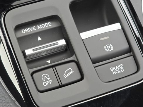 New 2025 Honda Pilot Touring image 10