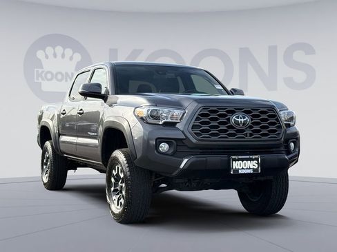 Used 2021 Toyota Tacoma TRD Off-Road AWD/4WD image 10