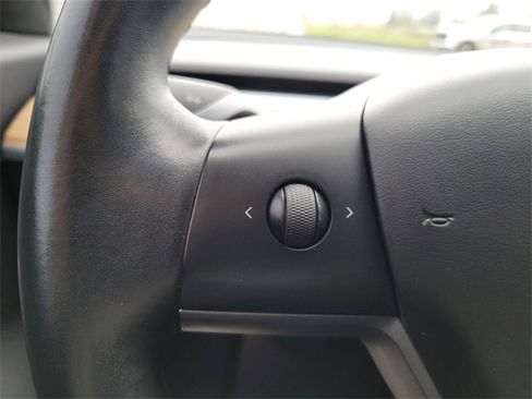 Used 2018 Tesla Model 3 Long Range image 27