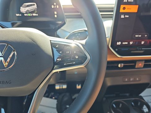 Used 2025 Volkswagen ID. Buzz Pro S Plus image 20