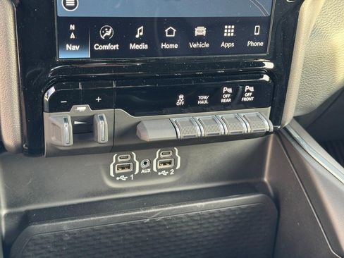 Used 2023 RAM 1500 Laramie image 26
