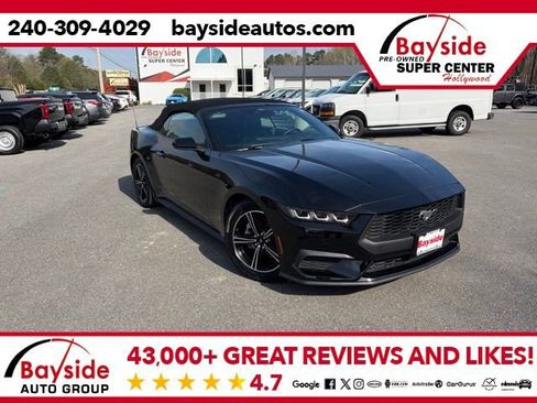 Used 2025 Ford Mustang Premium RWD image 1