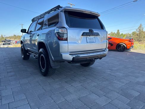 Used 2019 Toyota 4Runner TRD Off-Road AWD/4WD image 6