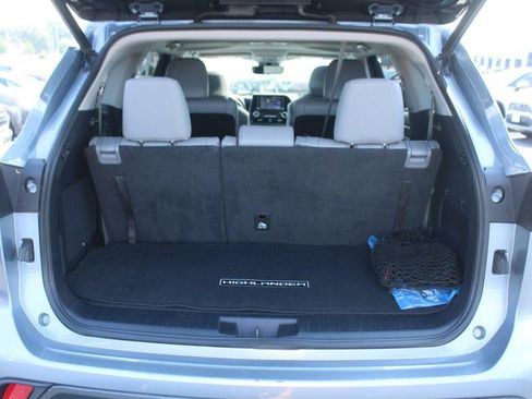 Certified 2020 Toyota Highlander Limited image 7