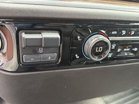 Certified 2025 Chevrolet Silverado 1500 LT AWD/4WD image 26