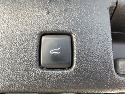 Used 2022 Ford Escape SEL FWD image 25