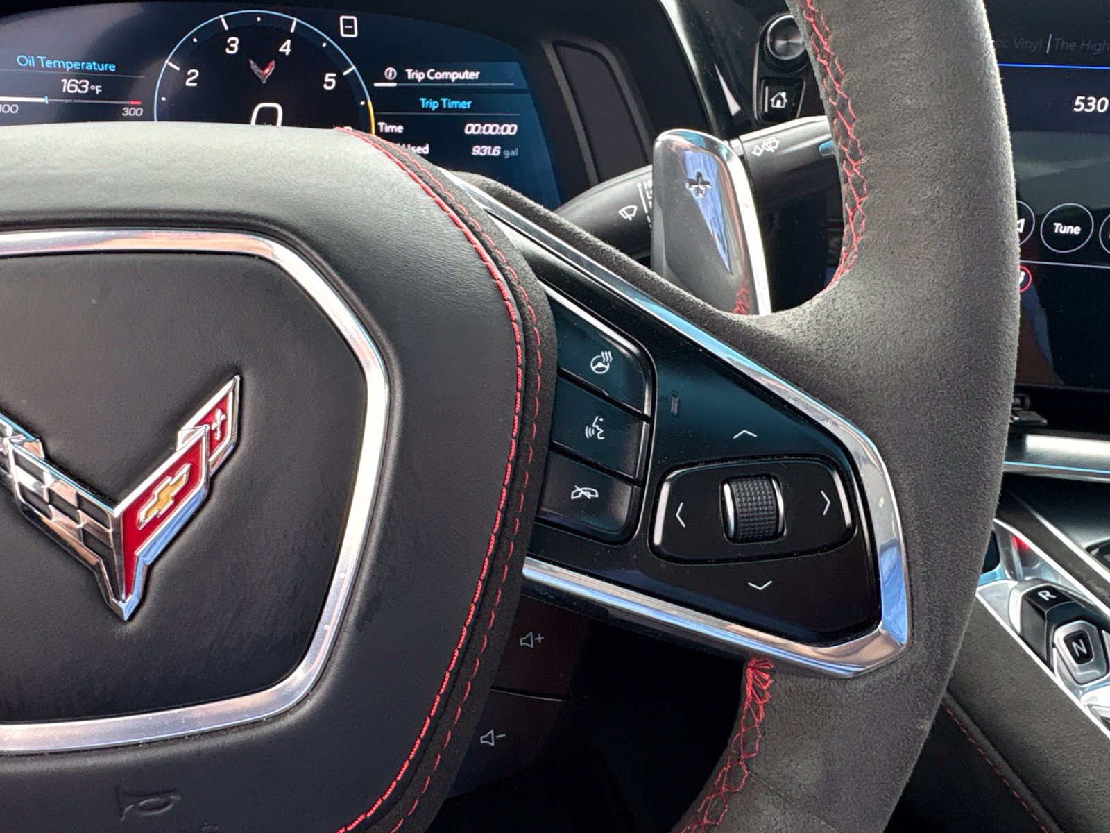 Used 2020 Chevrolet Corvette Stingray Premium Cpe w/ 3LT Preferred Equipment Group RWD image 32