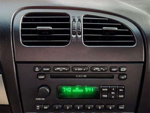 Used 2005 Ford Thunderbird image 15