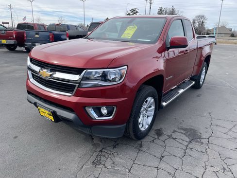 Used 2015 Chevrolet Colorado LT w/ LT Convenience Package image 4