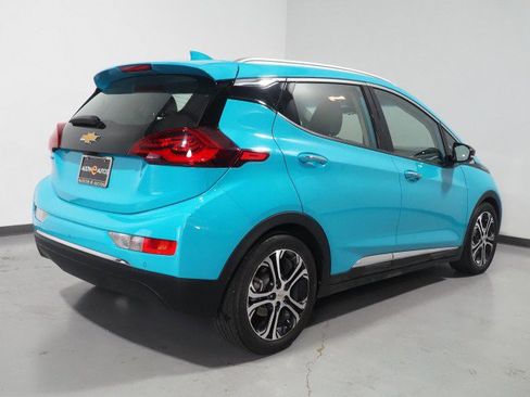 Used 2021 Chevrolet Bolt Premier w/ Infotainment Package image 5