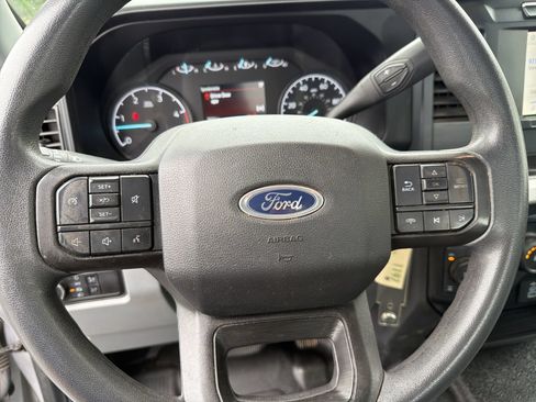 Used 2023 Ford F250 XL AWD/4WD image 5