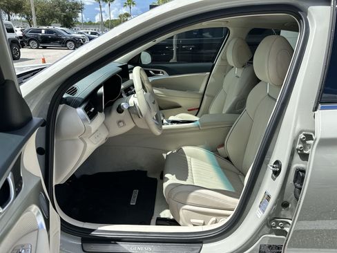 Used 2026 Genesis G70 2.5T Prestige RWD image 2