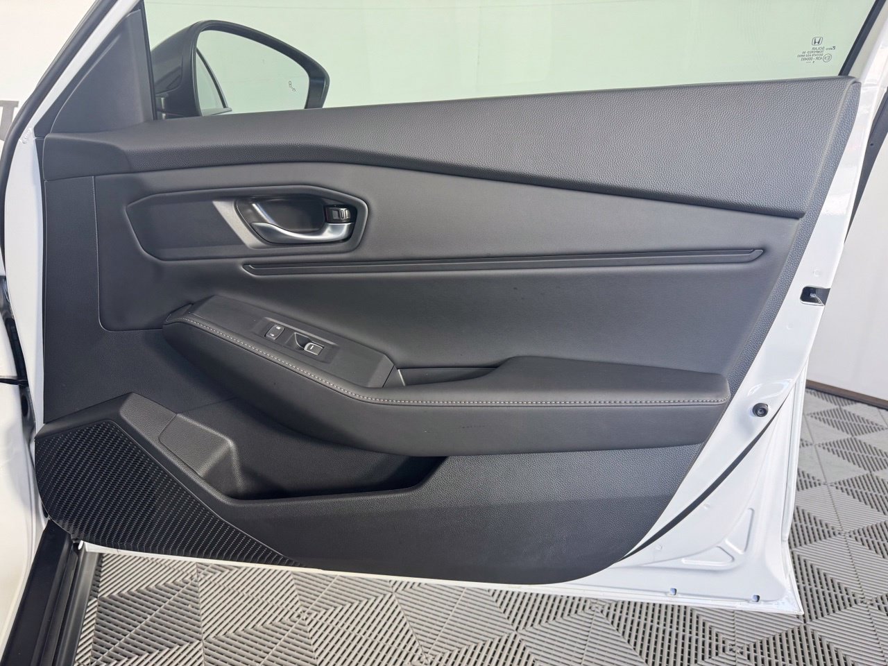 Used 2025 Honda Accord Sport image 34