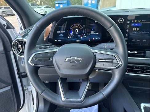 Used 2025 Chevrolet Equinox LT w/ Midnight Edition image 28