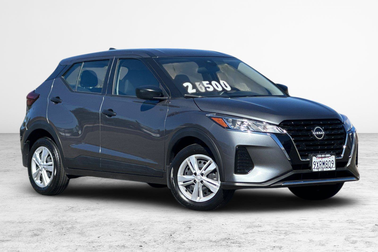Used 2025 Nissan Kicks Play S FWD image 2